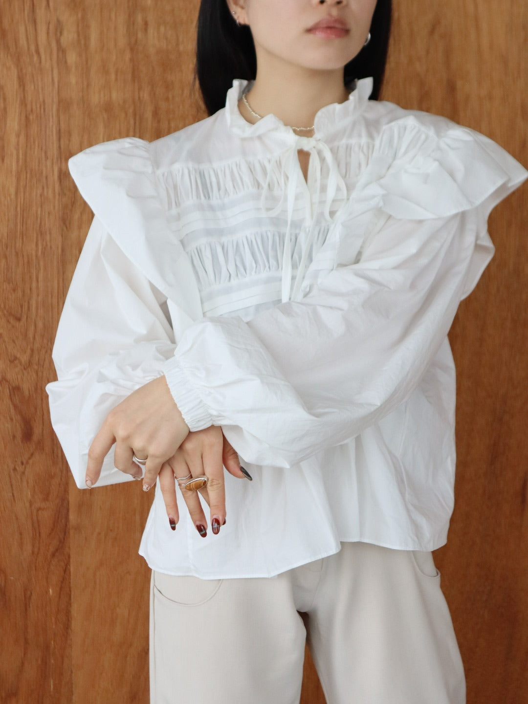 frill ribbon blouse