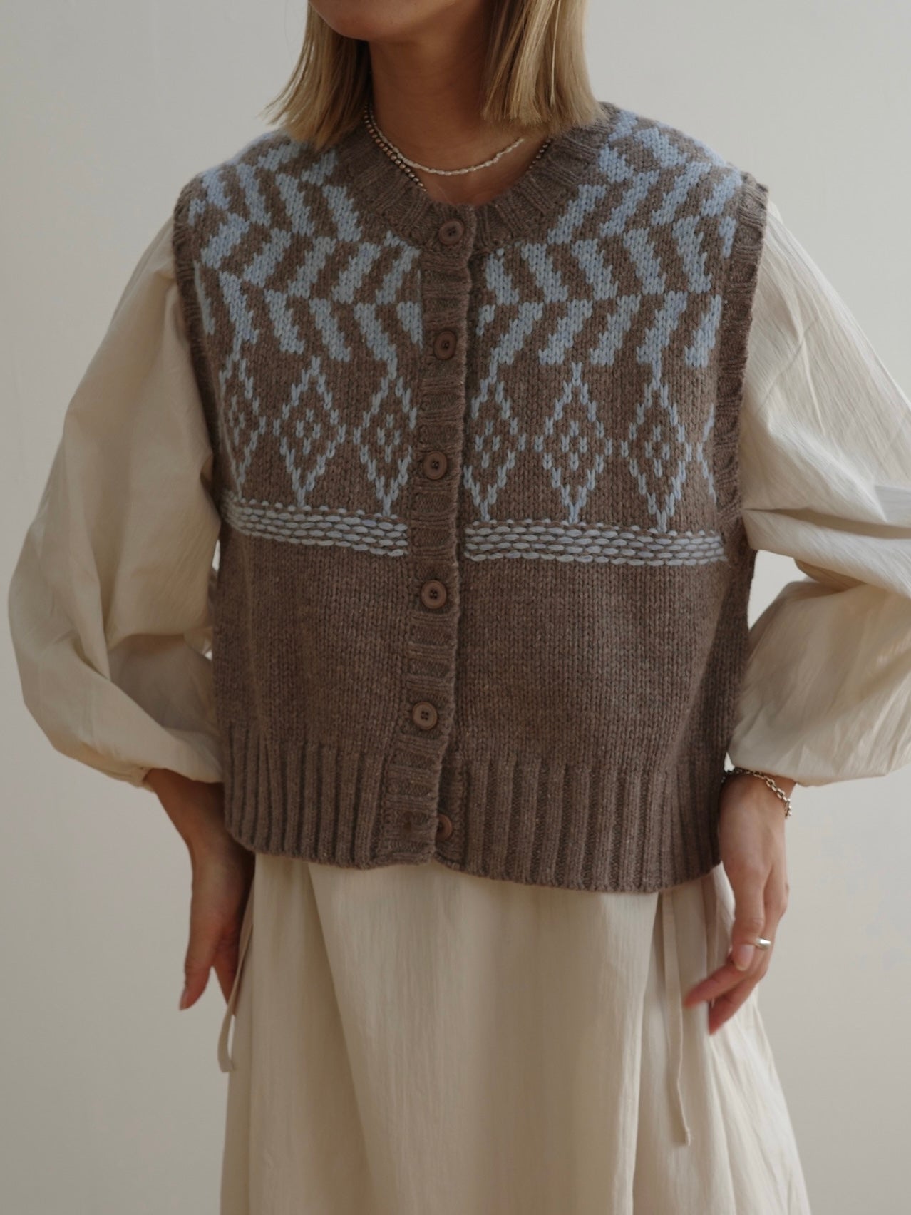 design short knit vest